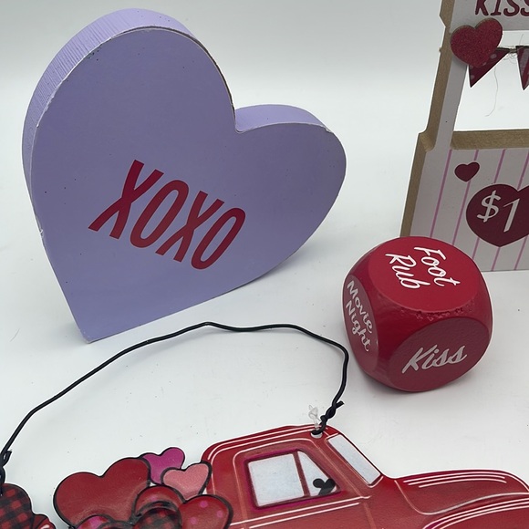 Tiered Tray Decor Valentine’s Day Kissing Booth Decorative Trays Crafts NEW - Picture 3 of 5